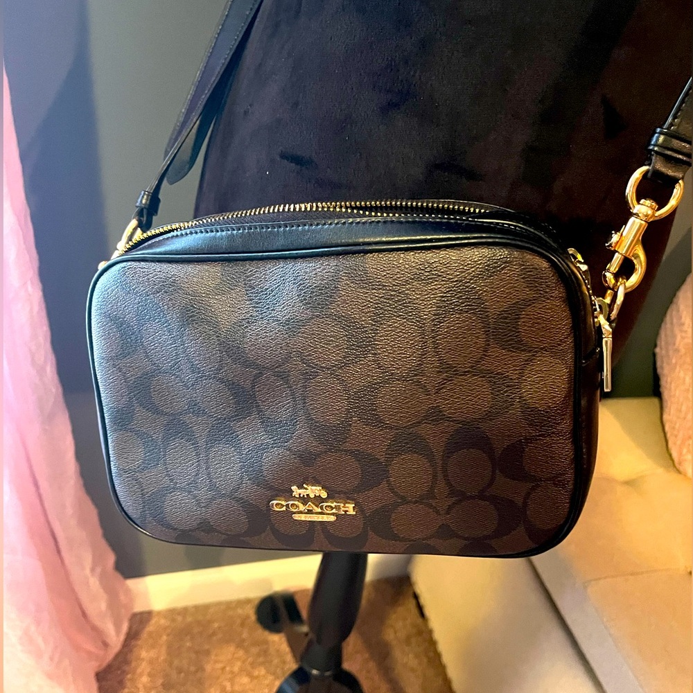 Coach authentic signature crossbody bag.  Excellent condition. Smoke free home.